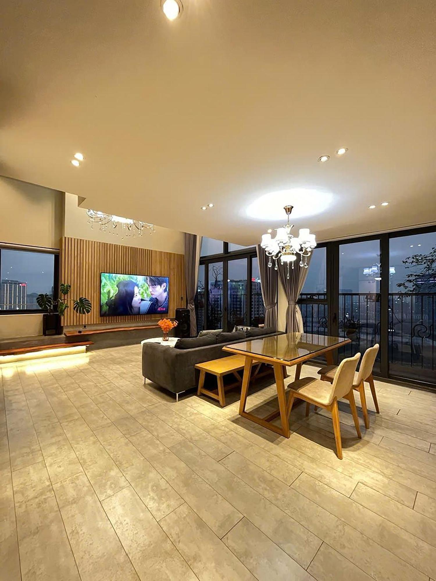 Pentstudio West - Duplex Near West & Lotte Mall